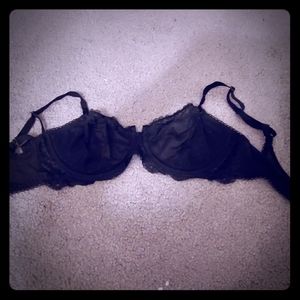 VICTORIA SECRET bra Size 32DDD